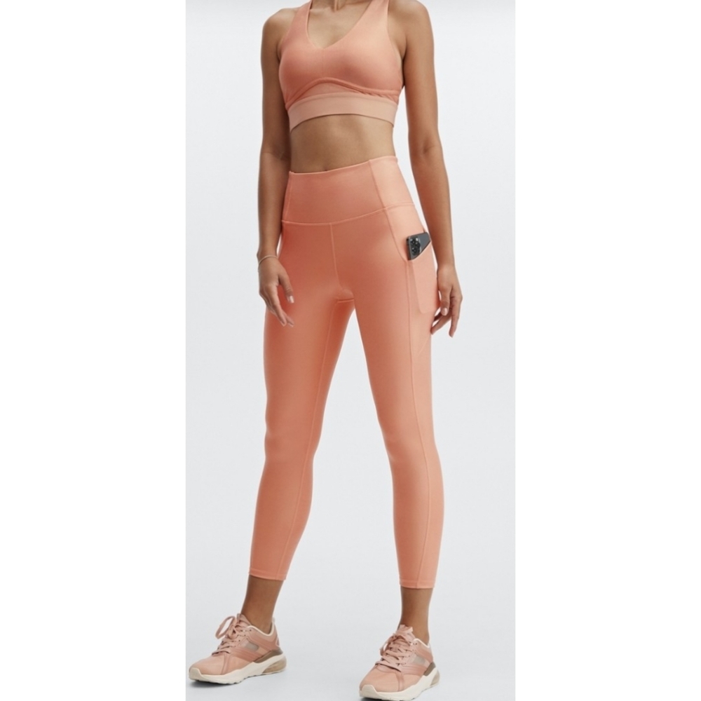 NWT Fabletics High Waisted  Luxe 7/8. Leggings Size XS/4